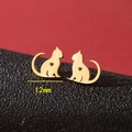 Pendientes de gato minimalistas chapados en oro con diseño de corazón hueco y acabado pulido - 792 Gato Corazón Dorado