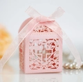 Rosa lasergeschnittene Geschenkbox mit Kreuz und Satinband für Hochzeiten und Taufen - Rosa