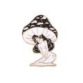 Detail einer Emaille-Anstecknadel mit einer Pilzkopf-Dame in Schwarz und Gold - Schwarzes Pilzmädchen (xz5882)
