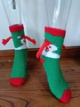 Calze natalizie pelose in verde e rosso con braccia 3D e mani magnetiche - Pattern 34 (Red Green Santa 3D Arm)