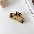 Pince à cheveux rectangulaire minimaliste motif écaille de tortue et taches brunes - Rectangle ajouré / Écaille Beige / 7,8 cm