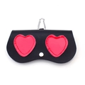 Étui à lunettes portable en cuir grainé noir avec cœurs rouges et mousqueton métallique - Coeur Rouge Noir