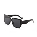 Gafas de sol geométricas negro brillante con cristales oscuros y montura cuadrada - Negro Brillante / Gris