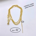 Detail of 18K gold plated copper necklace with lobster clasp and sleek bar pendant - O Chain / Gold