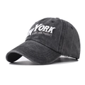 Berretto da baseball in cotone nero lavato vintage con ricamo 3D bianco New York - Nero