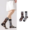 Asymmetrische Baumwollsocken mit braun-grauen Fitness-Illustrationen für das Training - Fitness-Workout Stil (1060)