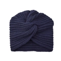 Detalle de gorro turbante de punto azul oscuro con diseño de nudo cruzado y textura de punto - Azul marino