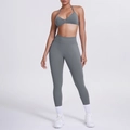 Completo yoga due pezzi grigio scuro con reggiseno sportivo a fascia e leggings a vita alta - Grigio scuro