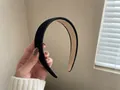 Classic black wide-brimmed fabric headband with ribbed texture for daily hairstyling - Black