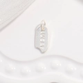 Ciondolo Lucky in argento sterling S925 con design rettangolare vintage opaco - Ciondolo LUCKY Argento (5*12.5mm)