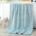 Thick light blue coral fleece bath towel with absorbent herringbone texture for home use - 70x140cm / Wheat Pattern/Light Blue