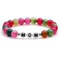 Bracciale MOM con perline di agata colorata, effetto crepato e accenti argentati su sfondo bianco - Lettera MOM / Colorato