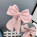 Haarspange mit rosa schimmernder Organza-Schleife, langem Band und Metall-Entenschnabelclip - Hellrosa Entenschnabel-Clip