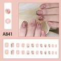 Faux ongles courts carrés rose clair avec motifs de feuilles vertes et baies rouges - Style Colle A841