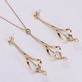 Set gioielli dorati in acciaio al titanio con ciondolo a spirale e orecchini in zircone - Set collana e orecchini / Oro
