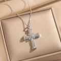 Elegante collana a croce con zirconi micro-pavé in confezione regalo color champagne e seta - Collana Croce Argento (457)