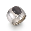Poliertes Edelstahl-Ringband in Silber mit einem ovalen grauen Katzenaugen-Stein - Grauer Stein Silbernes Band (KR51683-Z)
