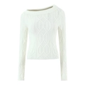 Détails de la maille torsadée blanche sur le pull à épaules dénudées et l'ensemble jupe - S / Tops / Blanc