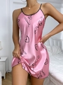Rosa Satin-Nachthemd mit schwarzem Love-Aufdruck und Spaghetti-Trägern im Schlafzimmer - S / Rosa LOVE