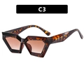 Cat eye tortoiseshell sunglasses with brown gradient lenses and geometric thick frame - Leopard Brown Gradient