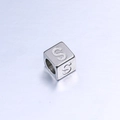 Perle cube de 7mm en acier inoxydable argenté avec lettre S gravée pour bijoux DIY - S