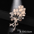 Spilla a bouquet di fiori in occhio di gatto rosa con strass e oro rosa, 6.5x3.5cm - Bouquet di fiori occhio di gatto