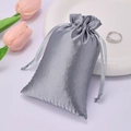 Elegant silver grey satin drawstring pouch for jewelry and accessory storage - 15*20cm / Gray
