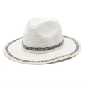 Détail d'un chapeau de soleil blanc avec texture tressée, perles et rivets argentés - M(56-58cm) / Blanc