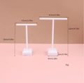 Juego de dos soportes de acrílico blanco en forma de T para exhibir pendientes - Set de dos piezas / Blanco