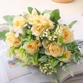Ramo de rosas artificiales amarillo claro con hojas verdes para decoración hogar - Champán