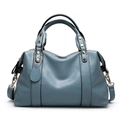 Blaue Boston-Handtasche für Damen aus Leder mit Litschi-Struktur und Goldbeschlägen - Blau