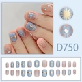 Faux ongles courts rose nude et bleu clair avec motifs d'étoiles et strass étincelants - Style Bleu Clair et Rose Nude Avec Motif Étoile Lune Soleil (D750) / 24 Pièces/Boîte (Avec Colle)