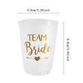 Bicchiere Team Bride in plastica satinata crema con scritte oro e misure del prodotto - 1 pezzo Stile Team Bride (Oro)