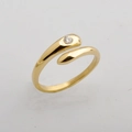 Minimalistische gouden titanium stalen slangenring met enkele diamant zetting - US 5 / Goud