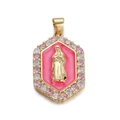 Vue détaillée du pendentif hexagonal Vierge Marie avec émail rose et oxydes de zirconium - Style Vierge Marie Rose