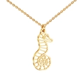 Collana con ciondolo a forma di cavalluccio marino dorato con catena sottile su bianco - Collana Cavalluccio Marino Oro