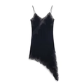 Elegantes schwarzes Samtkleid mit Spitzenbesatz und asymmetrischem Saum in Flachansicht - XS / Schwarz