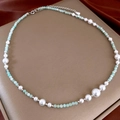 Elegante collar de cuentas con cuentas facetadas verdes y perlas blancas en círculo - 14#