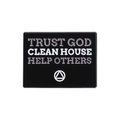 Spilla rettangolare in smalto nero con scritte argentate Trust God, Clean House - Qhxz953