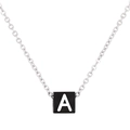 Collier minimaliste avec pendentif cube noir et lettre A blanche en acier inoxydable - Lettre A (KN238004-Z)