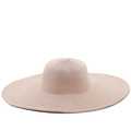 Detalle de sombrero de paja de ala ancha con tejido fino y bordes ondulados - M (56-58cm) / Rosa carne