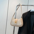 Sac sous l'aisselle à paillettes beige minimaliste pour femme avec serrure dorée de luxe - Kaki