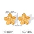 Detail of 18K gold textured flower earrings with size 2.99x3.21cm and weight 10.5g - Five-Petal Flower Textured Stud Earrings (HC-E10097)
