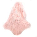 Sac fourre-tout rose en fausse fourrure à poils longs avec bandoulière sur fond blanc - Rose