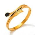 Brazalete de serpiente dorado minimalista con grabado de rejilla y pavé de piedras negras - Estilo Envolvente Contraste Circonita Negra (KAS847) / Dorado