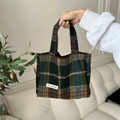 Bolso tote de lana a cuadros verdes y azules con doble asa y parche de logo - De mano (Pequeño) / Cuadros Verdes