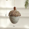 Ghianda natalizia in feltro grigio con paillettes dorate, decoro appeso alto 5 cm - Ghianda di Feltro Grigio