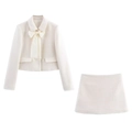 Ensemble chic deux pièces en tweed blanc crème avec veste à nœud et jupe trapèze assortie - Ensemble Zirconium Blanc