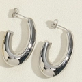 Macro di orecchini ovali a forma di U in argento con finitura lucidata a specchio - Orecchino a U (ES2373) / Argento