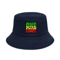 Gros plan sur la broderie One Love et le graphique de poing sur un chapeau bob noir - M (56-58cm) / Bleu marine